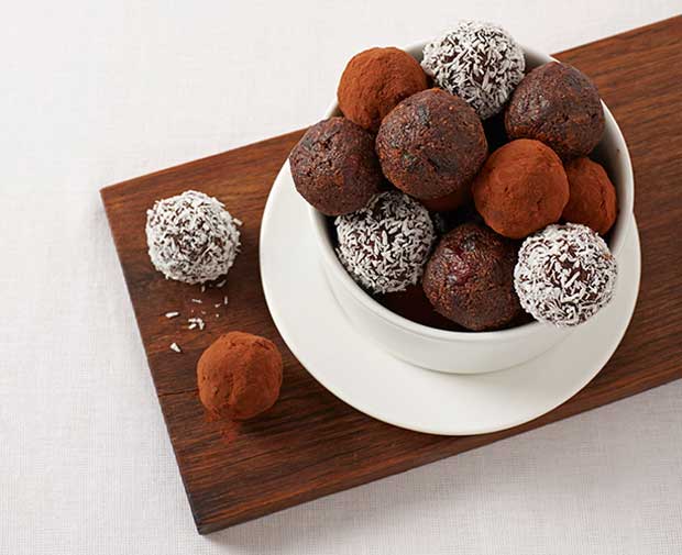 date-and-chocolate-balls